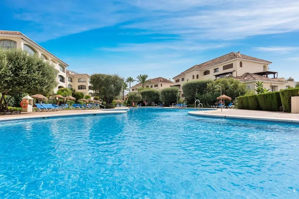 Awesome 3 Bedroom Apart. W/ 4 Terraces, Pool & Parking Marbella Spain