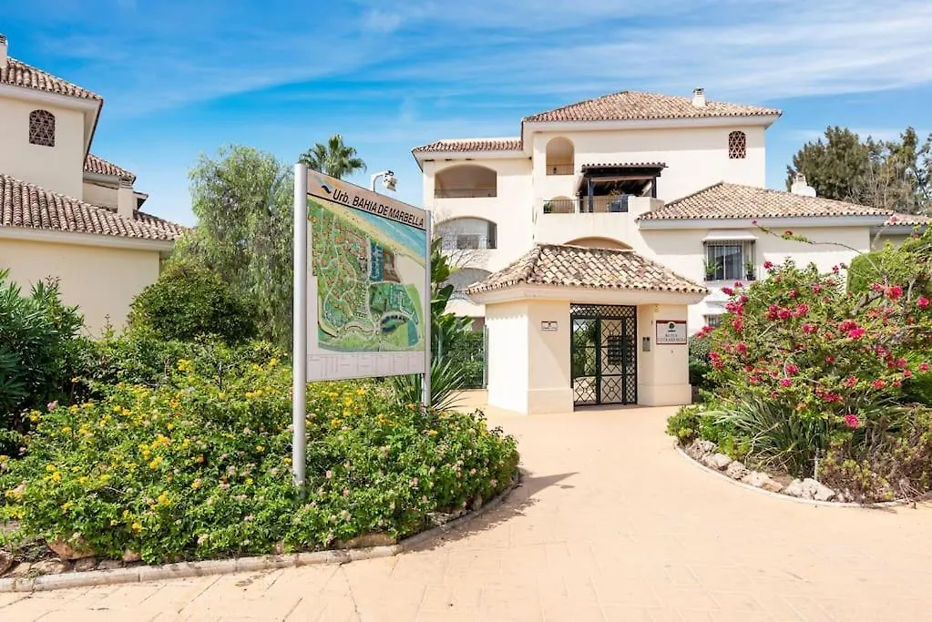 Awesome 3 Bedroom Apart. W/ 4 Terraces, Pool & Parking Marbella