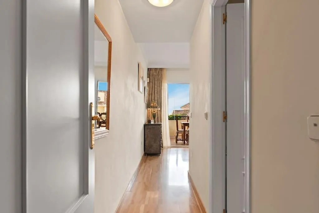 Apartment Awesome 3 Bedroom Apart. W/ 4 Terraces, Pool & Parking Marbella