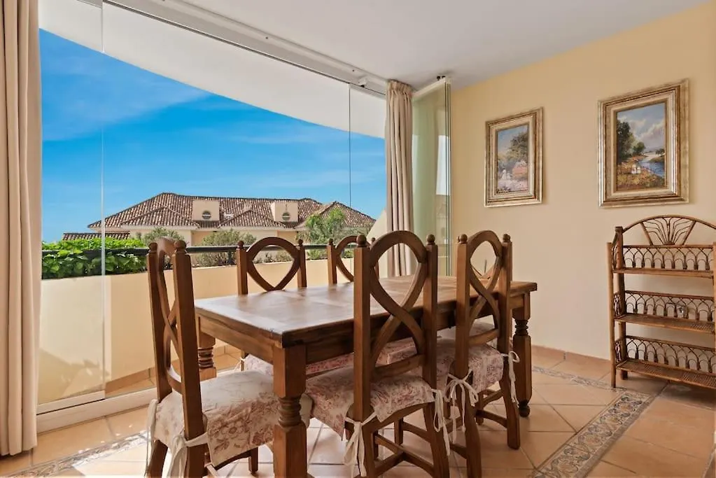 Awesome 3 Bedroom Apart. W/ 4 Terraces, Pool & Parking Marbella Apartment