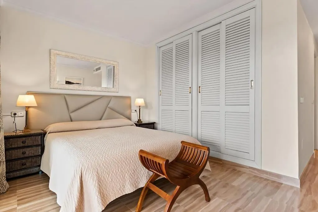 Awesome 3 Bedroom Apart. W/ 4 Terraces, Pool & Parking Марбелья Испания