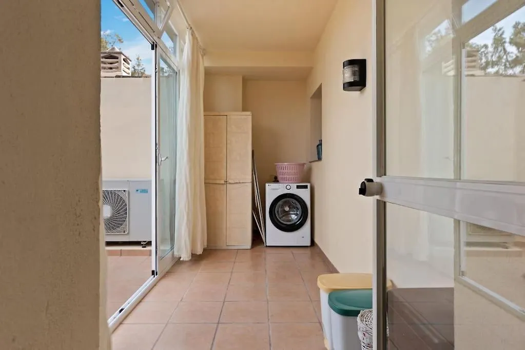 Awesome 3 Bedroom Apart. W/ 4 Terraces, Pool & Parking Марбелья Испания